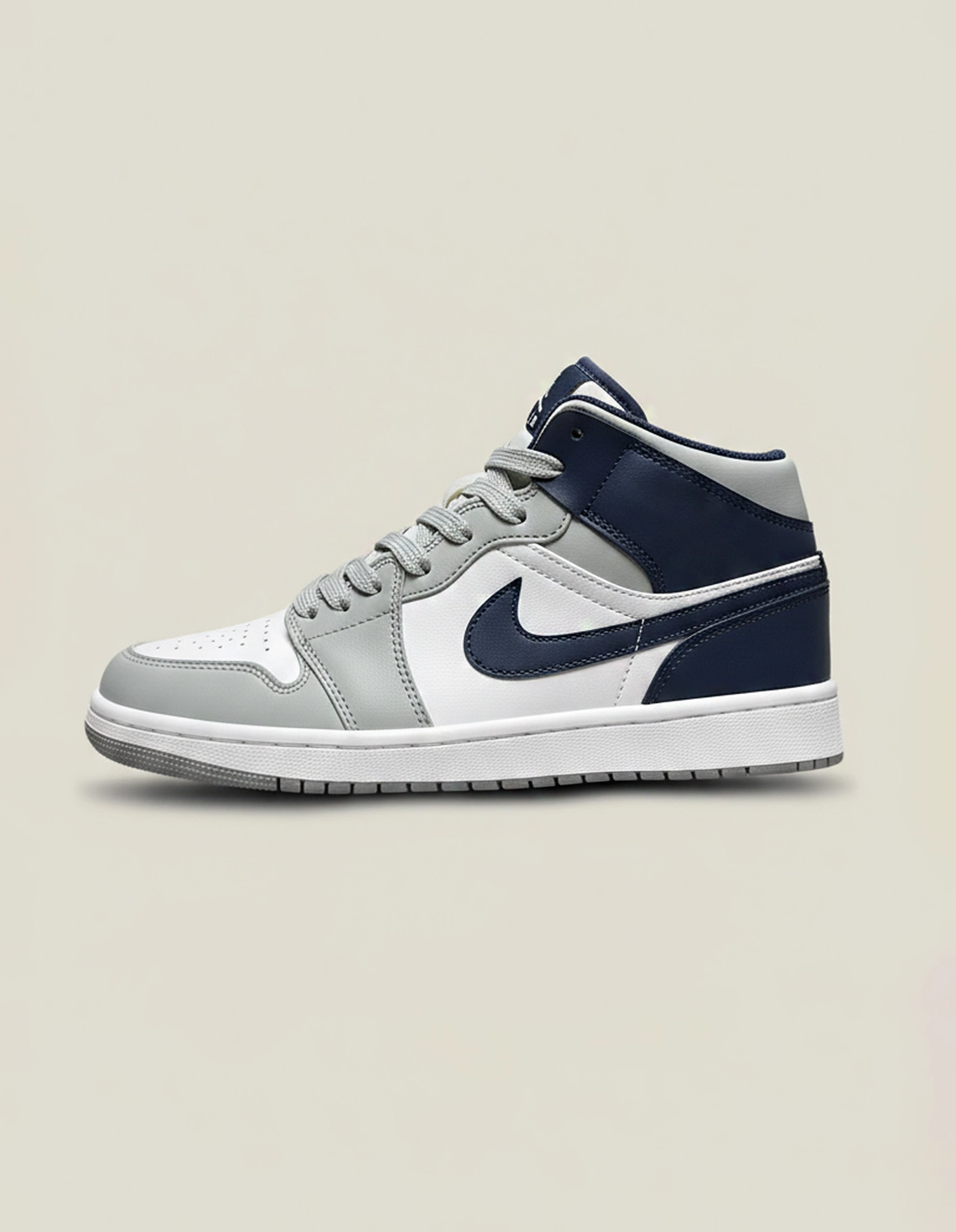 کفش روزانه زنانه نایکی Air Jordan 1 Mid Shadow W