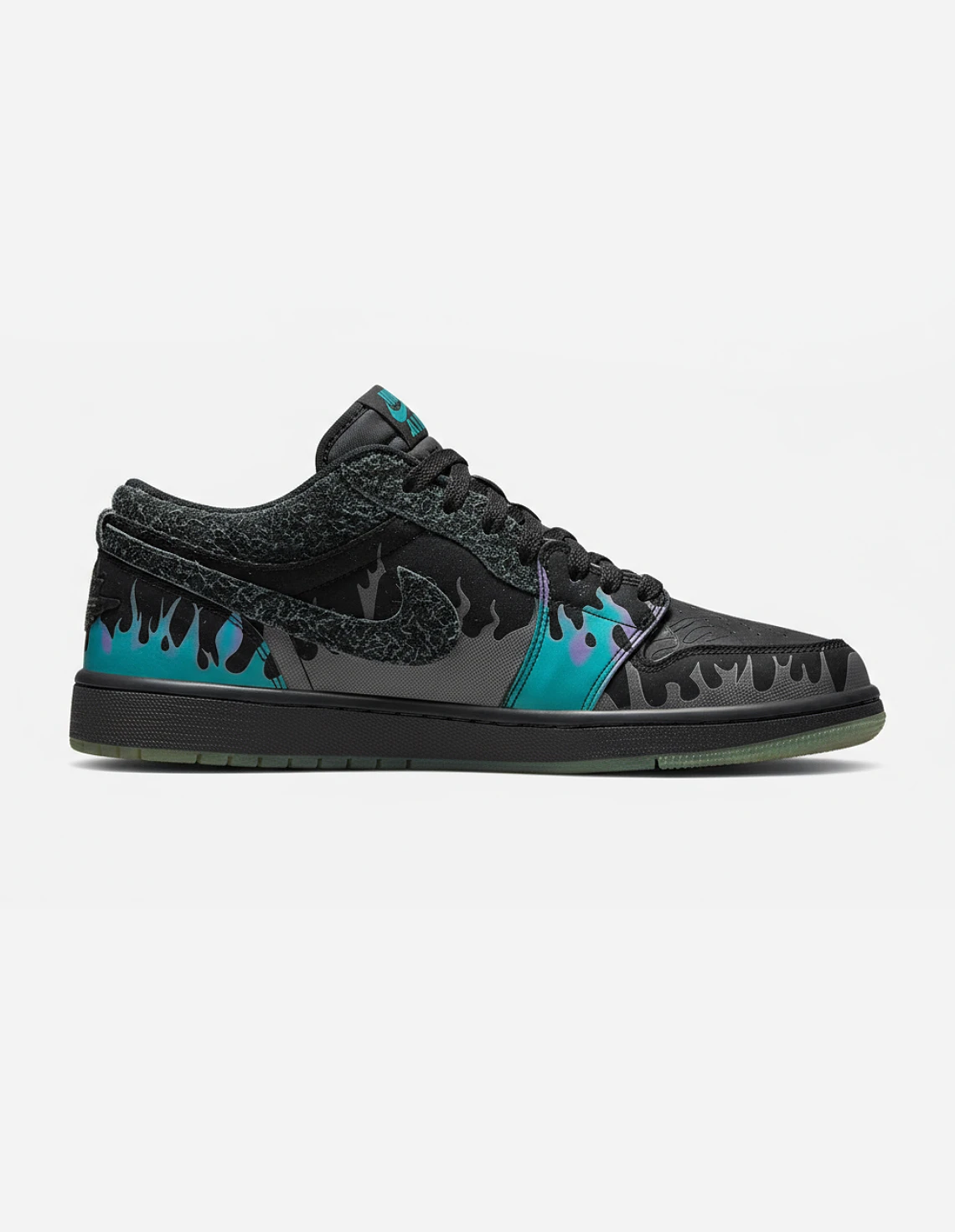 کفش روزانه مردانه نایکی Air Jordan 1 Low Halloween M